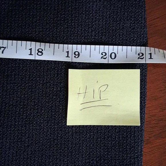 Adorned.St. John, Knit.adjustable Or Removeable Adornment. Classic Essential - Picture 9 of 10